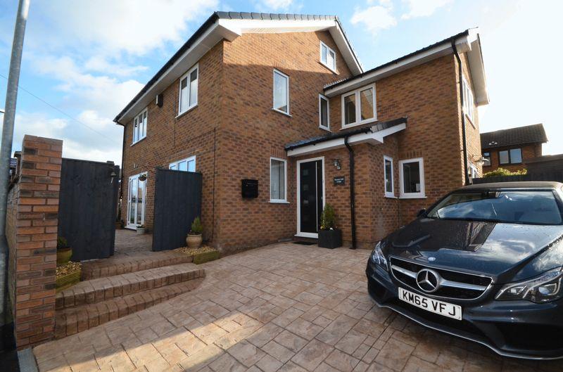 Newton Hall Lodge, Plas Newton Lane, Chester 4 bed detached house £