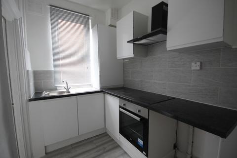 2 bedroom terraced house to rent, Clark Avenue, Leeds, West Yorkshire, LS9