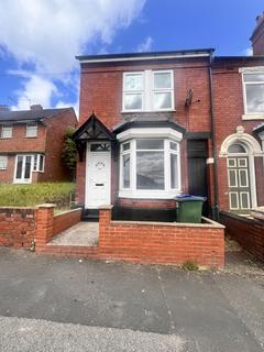 3 bedroom semi-detached house to rent, Station Road, Cradley Heath B64