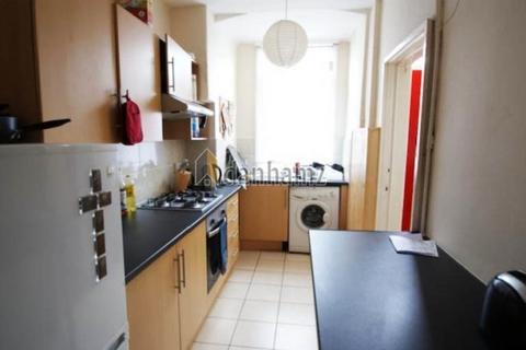 3 bedroom house to rent, 24 Royal park Grove Hyde Park Leeds West Yorkshire