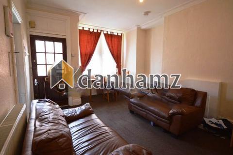 undefined, 5 Pearson Grove