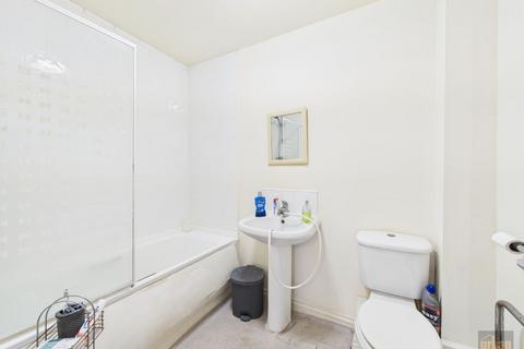 2 bedroom apartment for sale, Berwick Street