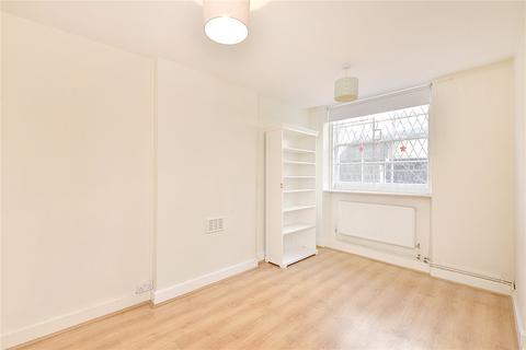 Studio to rent, Strathearn Place, Hyde Park, London