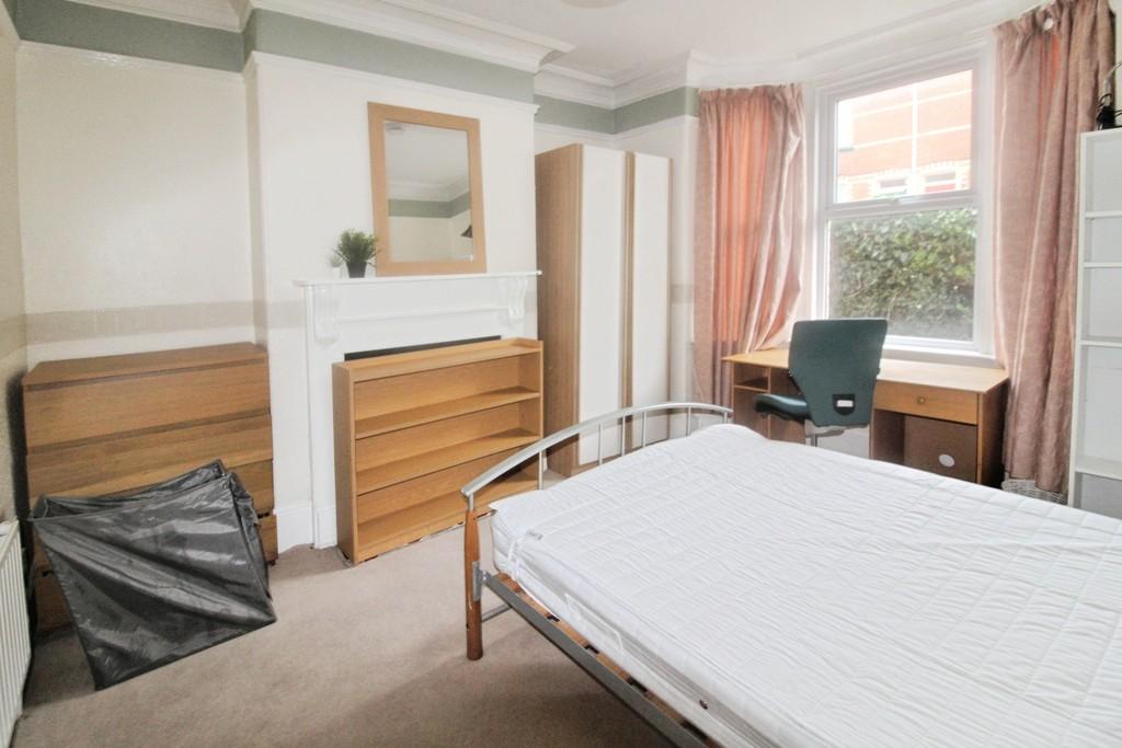 97d56340-Bedroom 201