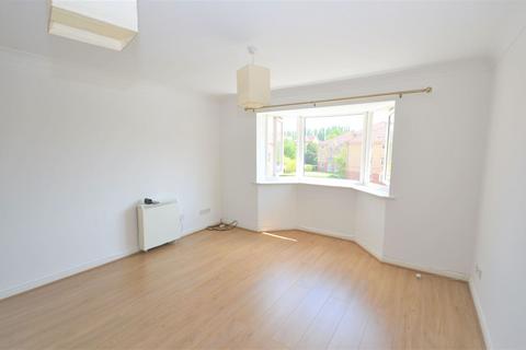 2 bedroom flat to rent, Varsity Drive, Twickenham