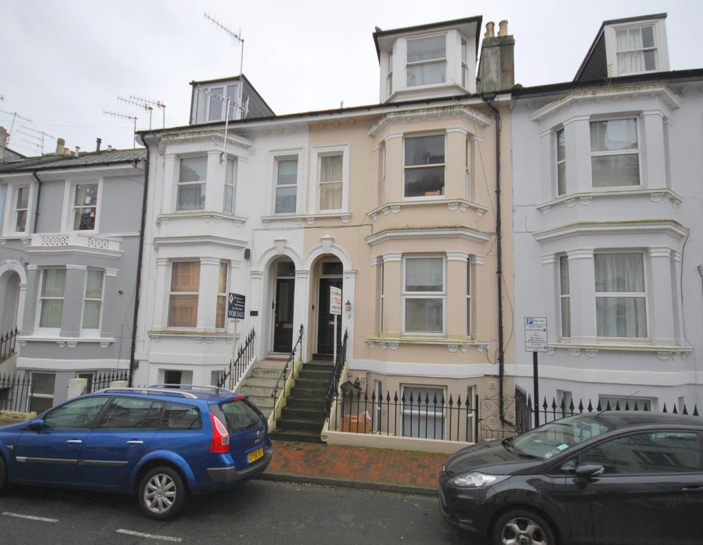 Dudley Road, Tunbridge Wells 1 bed flat £750 pcm (£173 pw)