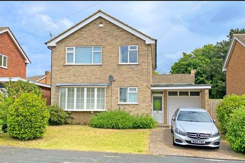 3 bedroom detached house to rent, 18  Mallinson Oval, Harrogate