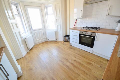 2 bedroom flat to rent, Otto Terrace, Thornhill