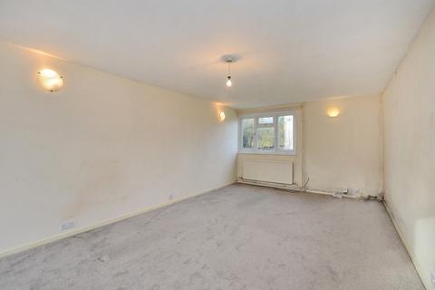 4 bedroom terraced house to rent, Goodwood Close