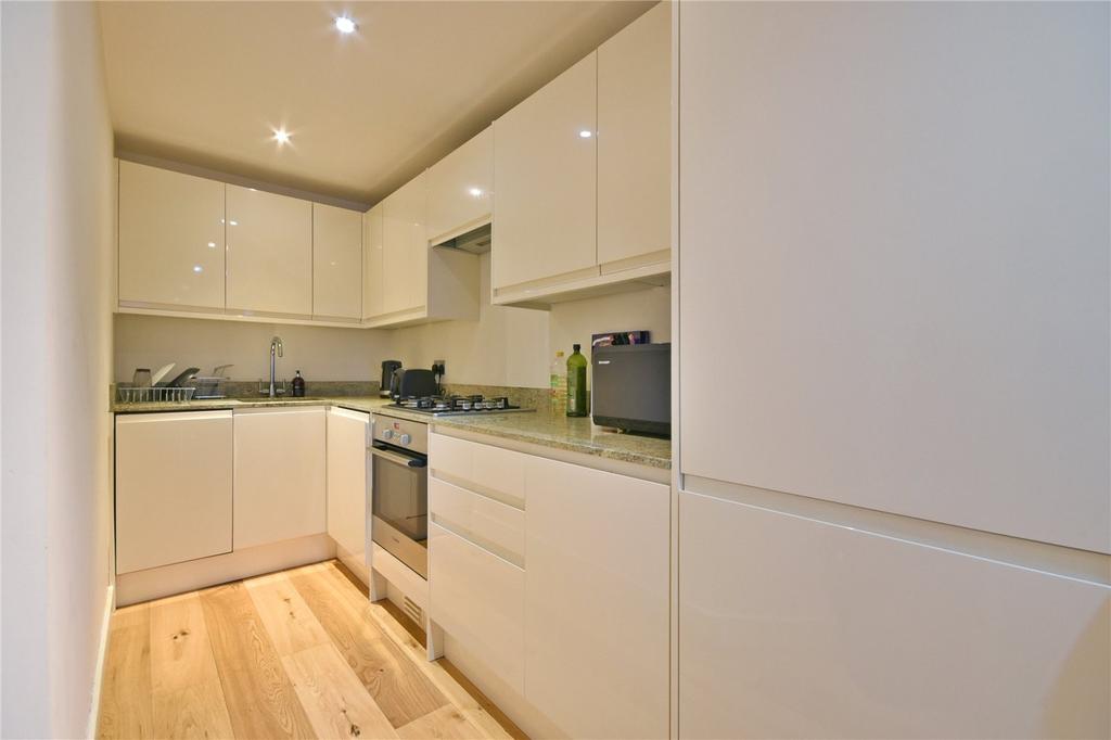 Buckhurst Street, Bethnal Green, E1 1 bed flat £1,750 pcm (£404 pw)