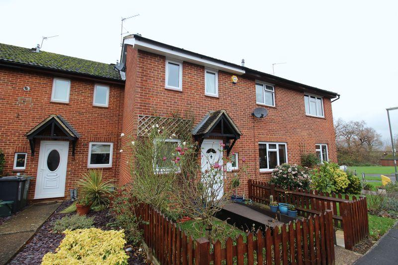 Speedwell Close, Guildford 2 bed terraced house £325,000