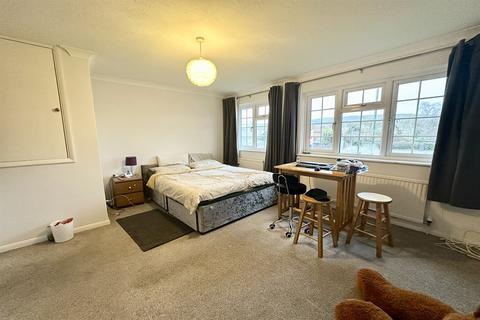 undefined, Holly Close, Storrington, RH20