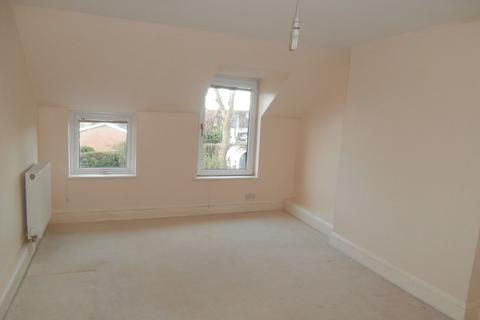 3 bedroom house to rent, Penygraig Road, Llwynhendy