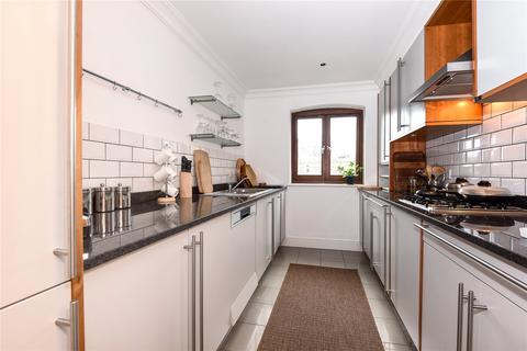 2 bedroom apartment to rent, Shearwater Court, Star Place, London, E1W