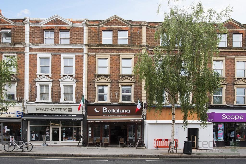Apartment in London - View 3