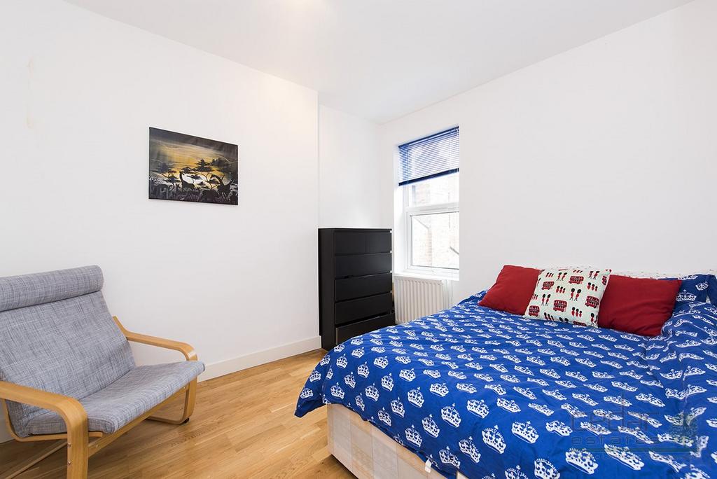Apartment in London - More