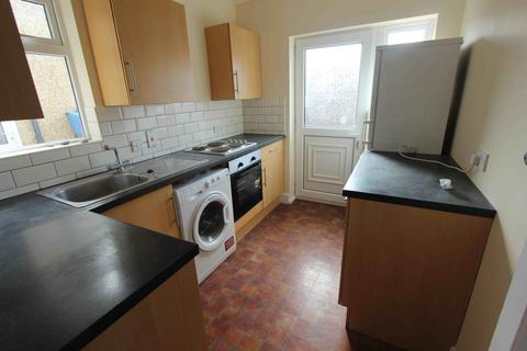 3 bedroom house to rent, WINDSOR - BARRY AVENUE