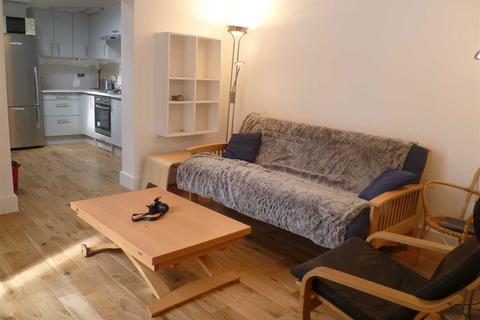 1 bedroom apartment to rent, Belleville Road, London, London