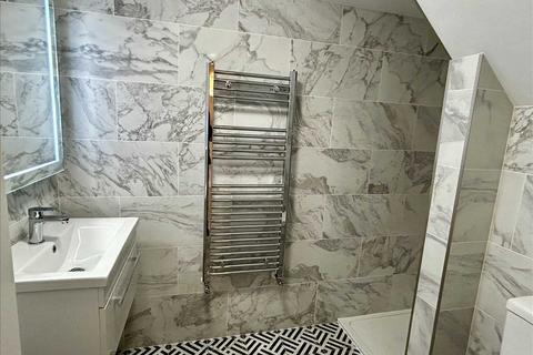 2 bedroom apartment to rent, Commondale, Putney
