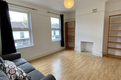 1 bedroom apartment to rent, Sandycombe Road, Kew