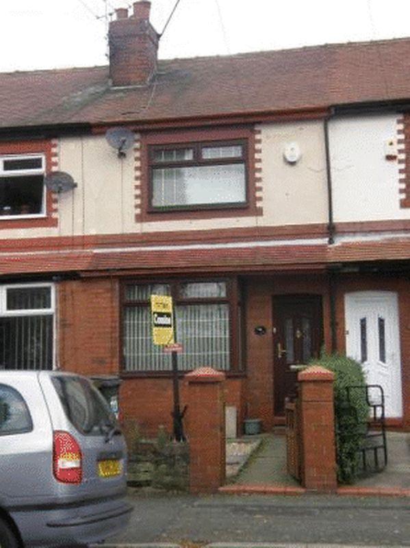 Hadfield Street, Oldham 2 bed terraced house £76,950
