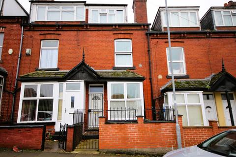 3 bedroom terraced house for sale - Elford Place East,  Leeds, LS8