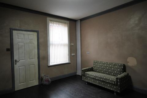 3 bedroom terraced house for sale - Elford Place East,  Leeds, LS8