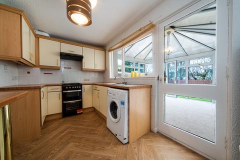 2 bedroom semi-detached house to rent, Birchview Drive, Busby, Glasgow, G76 8SW