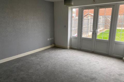 2 bedroom terraced house to rent, St Annes Road, Willenhall WV13