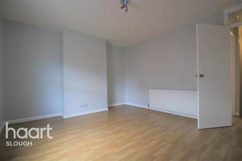 2 bedroom terraced house to rent, Alpha Street South, Slough