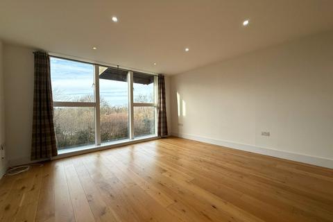 2 bedroom apartment to rent, Kingfisher Way, Cambridge, Cambridgeshire