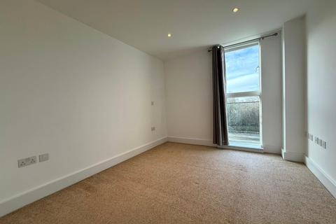 2 bedroom apartment to rent, Kingfisher Way, Cambridge, Cambridgeshire