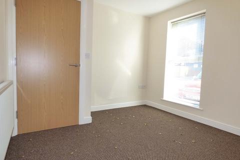 2 bedroom ground floor flat to rent, Station Road, Bamber Bridge PR5