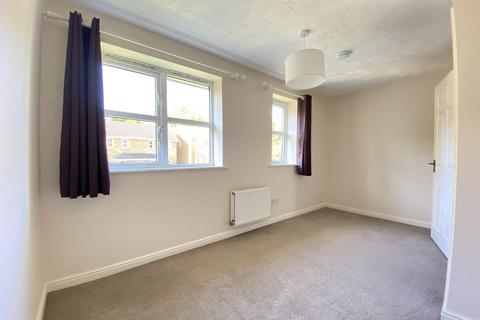 2 bedroom house to rent, Rosebanks, Nr Town Centre