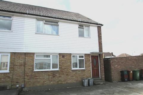 2 bedroom apartment to rent, Stonefield Close, Bexleyheath