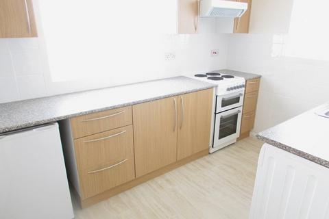 2 bedroom apartment to rent, Stonefield Close, Bexleyheath