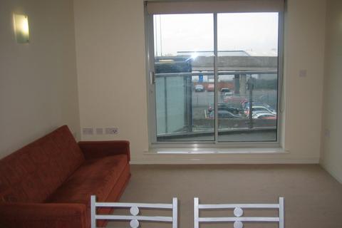 2 bedroom flat to rent, City View, Ilford IG1