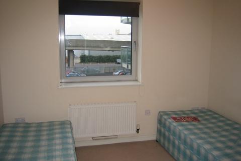 2 bedroom flat to rent, City View, Ilford IG1