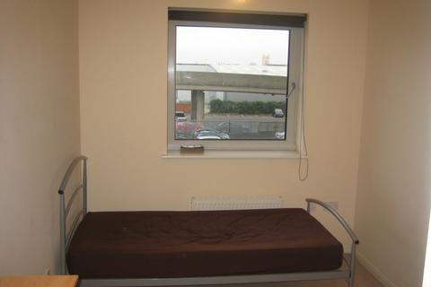 2 bedroom flat to rent, City View, Ilford IG1