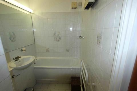 1 bedroom flat to rent, DATCHET, MANOR HOUSE LANE