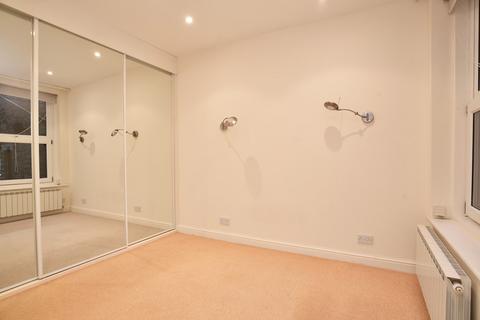 undefined, Valley Drive, Harrogate, HG2 0JP