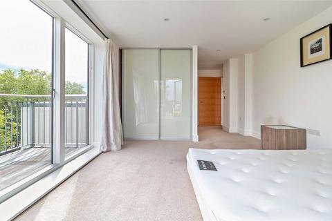 2 bedroom apartment to rent, Brooke House, Kingsley Walk, Cambridge, CB5