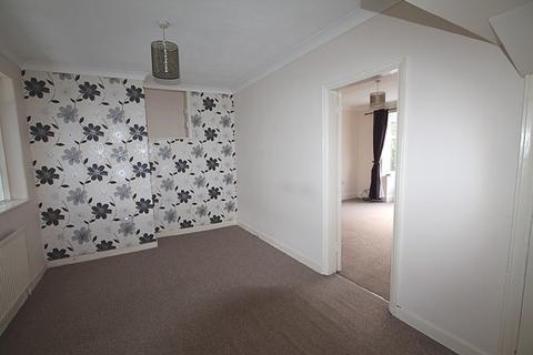 3 bedroom detached house to rent, Thorncliffe Gardens George Street, HU16