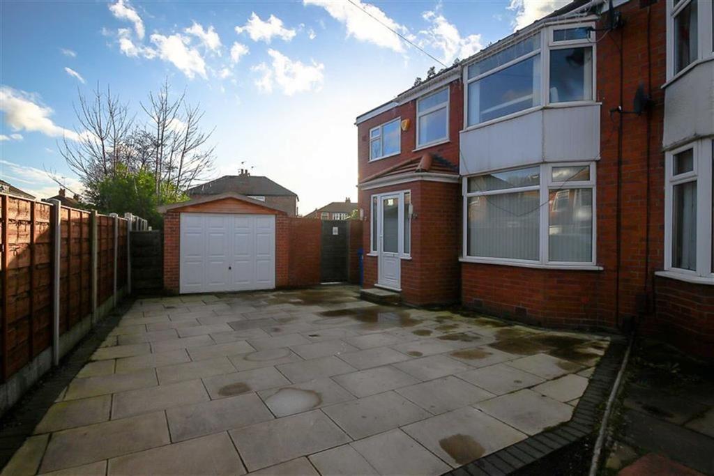 St Ives Avenue, Stockport, Cheshire 4 bed semidetached house £254,950