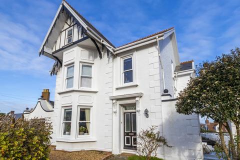 5 bedroom detached house for sale, Capelles, St. Sampson's