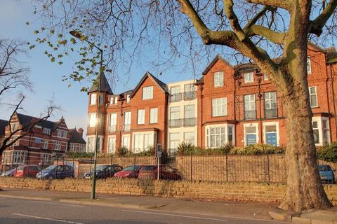 The Ridge, Foxhall Road