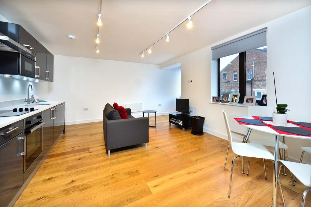 Pembroke Road, N10 2HR 1 bed apartment £1,300 pcm (£300 pw)