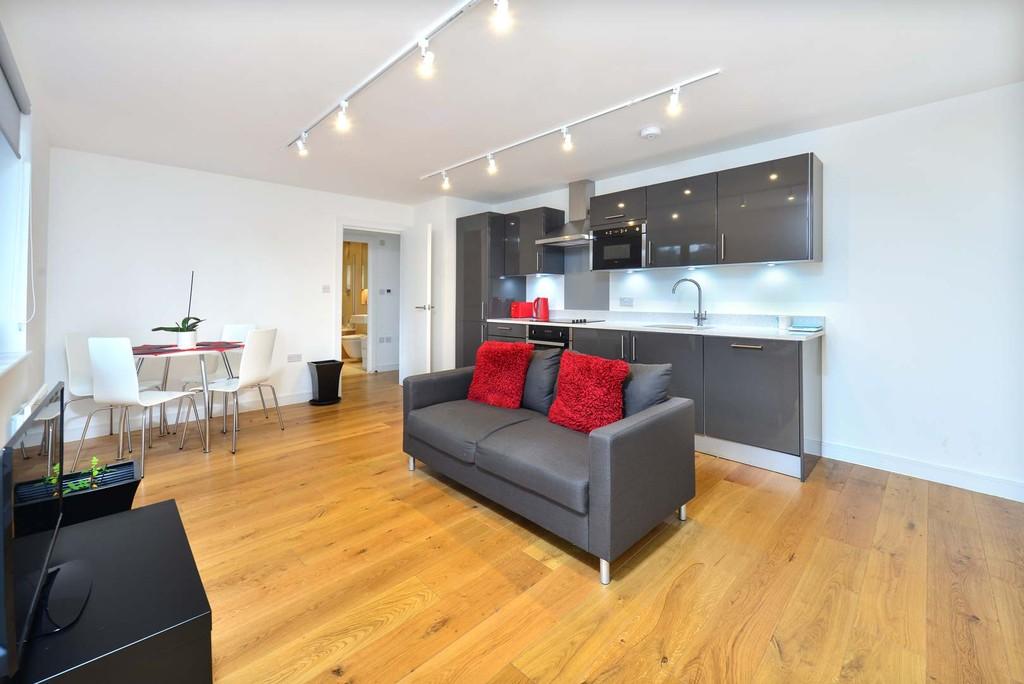Pembroke Road, N10 2HR 1 bed apartment £1,300 pcm (£300 pw)