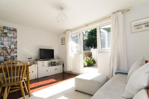 2 bedroom flat to rent, Harris House, Alfred Street, Bow, London, E3