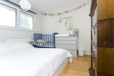 2 bedroom flat to rent, Harris House, Alfred Street, Bow, London, E3